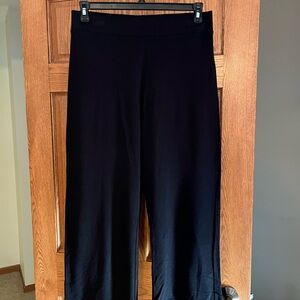 CAbi black knit athleisure cropped pants